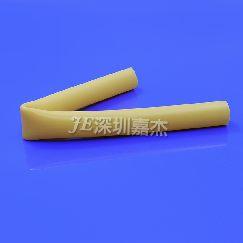 最骚骚逼操骚逼黄色免费看。双色硅胶管